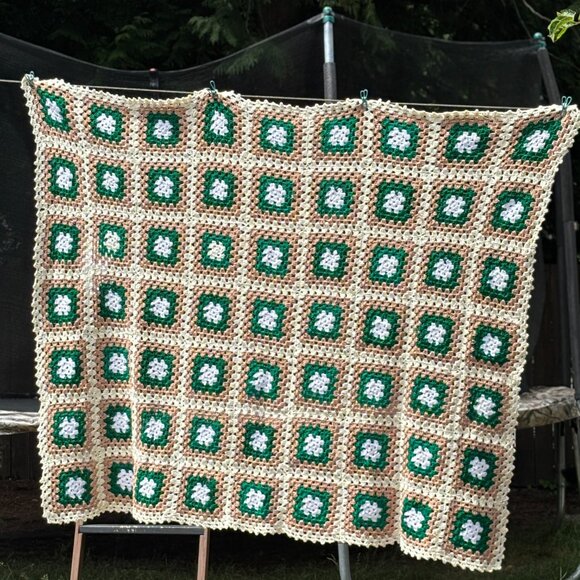 Vintage Granny Square Crochet Throw Blanket Green Beige Afghan Lap Sofa Blanket - Picture 6 of 8